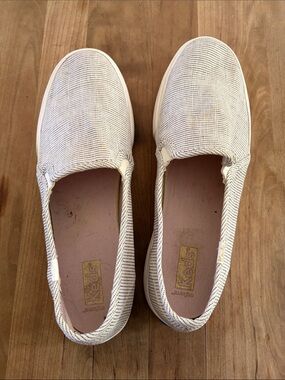 Keds White and Light Gray Slip-On Canvas Sneakers women’s size 8.5